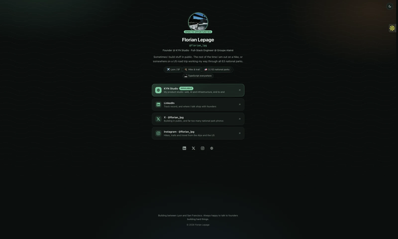 Florian Lepage’s personal link hub in dark mode, with profile, interactive badges and professional links